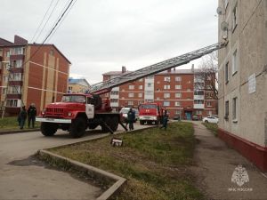 В Лениногорске при пожаре в многоэтажке пострадал 77-летний мужчина