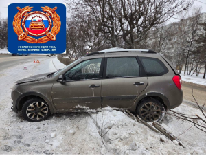 В Набережных Челнах водитель Lada Granta попала в ДТП