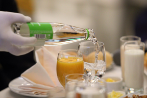 Безалкогольный Новый год: как сделать праздник ярким и безопасным