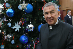 Минниханов исполнил мечты детей Татарстана и подшефных городов ЛНР