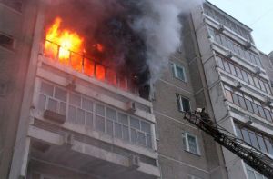 В Челнах пожарные спасли женщину из горящей квартиры