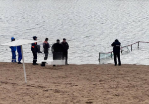 На городском пляже найдено тело: полиция выясняет обстоятельства
