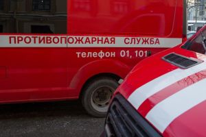 Пожарные спасли 10-летнего мальчика из горящей многоэтажки в Челнах