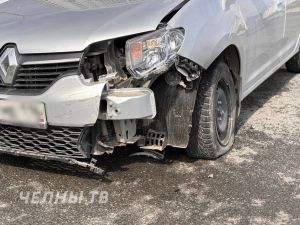 В Челнах произошло массовое ДТП на улице Виктора Полякова