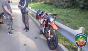 В Казани 15-летняя девушка на питбайке врезалась в «ГАЗель» и попала в больницу