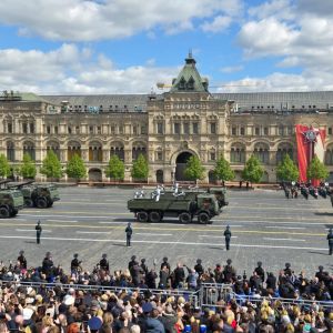 Бронетехника из Челнов прошла по Красной площади на параде Победы