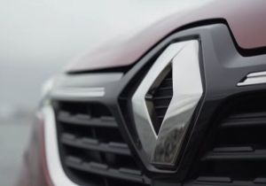 В Госдуме предложили приравнять логотип Renault к фашистской символике