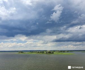 В Татарстане сохраняется дождливая погода с грозами и ветром