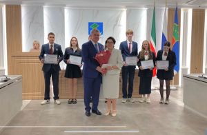 Учитель из Челнов подготовила сразу семерых стобалльников по ЕГЭ