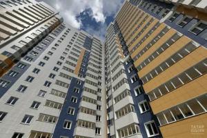 В Лениногорске 5-летняя девочка выпала из окна пятого этажа и выжила