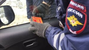 В России предложили штрафовать до 15 тыс. рублей за «иранскую тонировку»