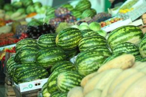 Половинки арбузов в продаже могут быть опасны для здоровья