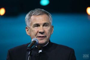 Рустам Минниханов поздравил татарстанцев с Днем знаний