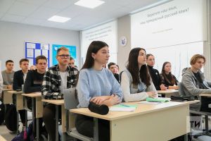 В Челнах более 40% девятиклассников выбрали продолжить обучение в школе