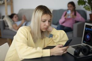 В Госдуме предлагают полностью запретить мат в интернете