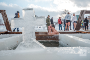 В Татарстане более 42 тысяч человек приняли участие в Крещенских купаниях