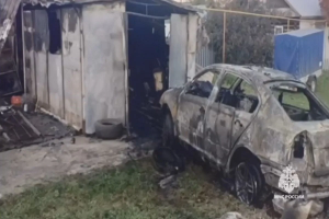 Пытаясь потушить горящий автомобиль, мужчина получил ожоги в Татарстане