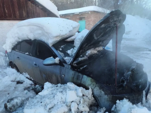 В Альметьевске 19-летний водитель погиб при пожаре в машине