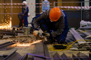 Зарплаты слесарей в России выросли до 300 тысяч рублей