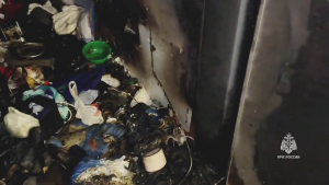 В Нижнекамске при пожаре в захламлённой квартире погиб 58-летний мужчина