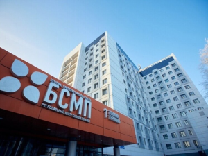 В Челнах врачи удалили камень из желчного пузыря редкой миниинвазивной методикой