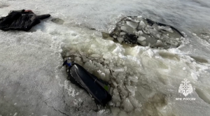 В Татарстане спасли рыбаков, застрявших на льду Волги