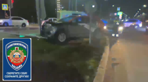 В Казани водитель каршеринга сбил светофор и скрылся с места ДТП