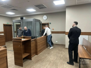 Суд продлил домашний арест инспекторам ДПС в Казани