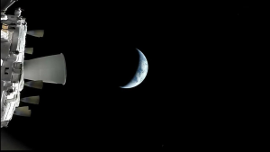 Экипаж «Артемиды-2» показал Землю с расстояния 70 тыс. км