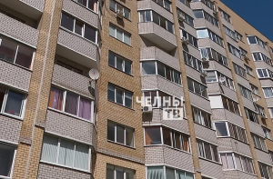 В Челнах трехлетняя девочка погибла после падения из окна