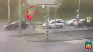 В Казани пенсионерка попала под внедорожник, перебегая дорогу на красный