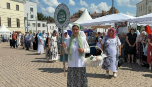 В Казани на ярмарке «Белый цветок» собрали деньги на помощь детям