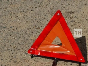 В Казани на Дубравной «Лада Гранта» опрокинулась после ДТП