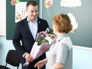 Визит вице‑премьера РТ в Лисичанск: школа №27 и планы для старшеклассников