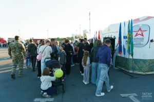 Пункт отбора на контрактную службу открылся в День Республики