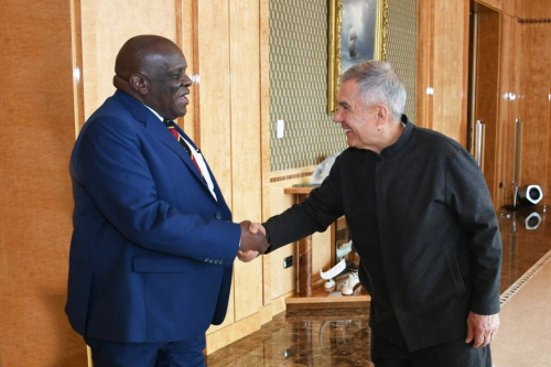 Рустам Минниханов обсудил с послом Уганды развитие торгово-экономических связей