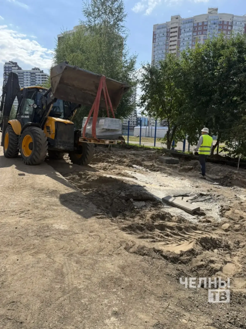 Дворы 21 комплекса Челнов обновляют
